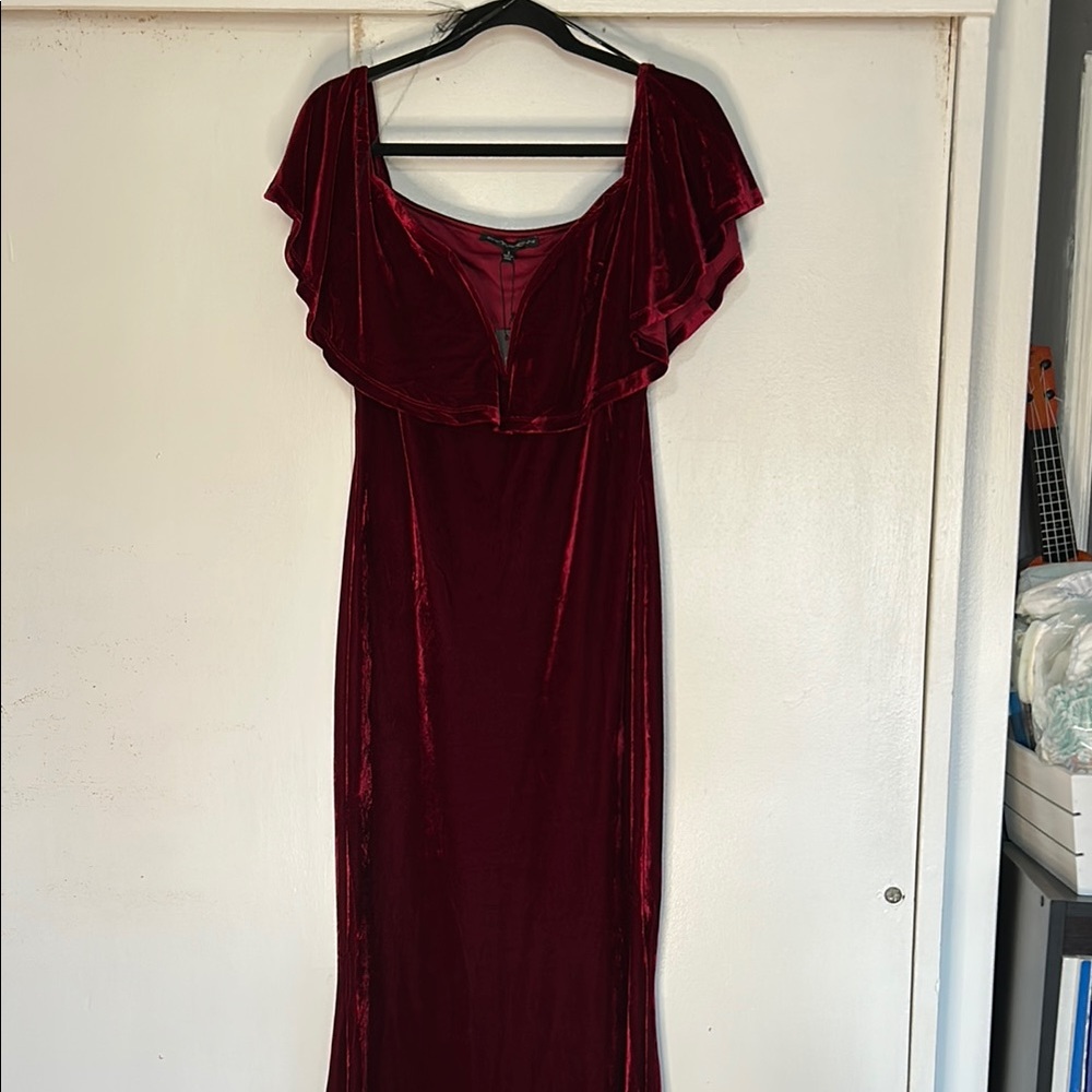 Symphony Red Flutter Sleeve Maxi Dress for Wedding Guest size large nwt